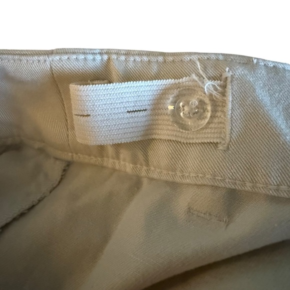 Old Navy Extra High-Waisted Taylor
Trouser Shorts 5-inch inseam Size 3X New - Picture 11 of 13